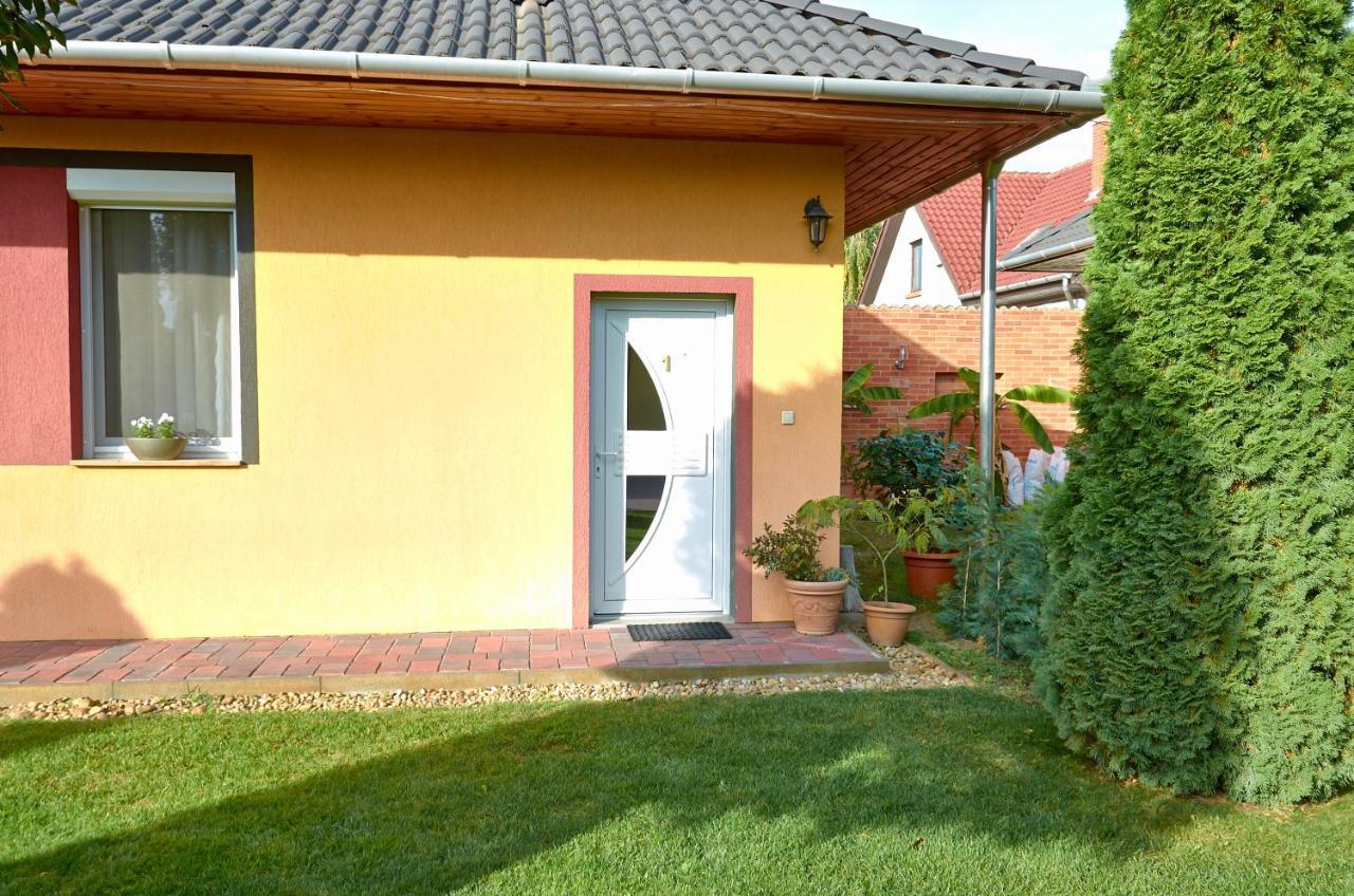 Homokhati Apartman Mórahalom Exteriör bild